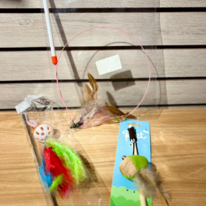 Juguete para Gatos Bola de Cabulla y Pluma